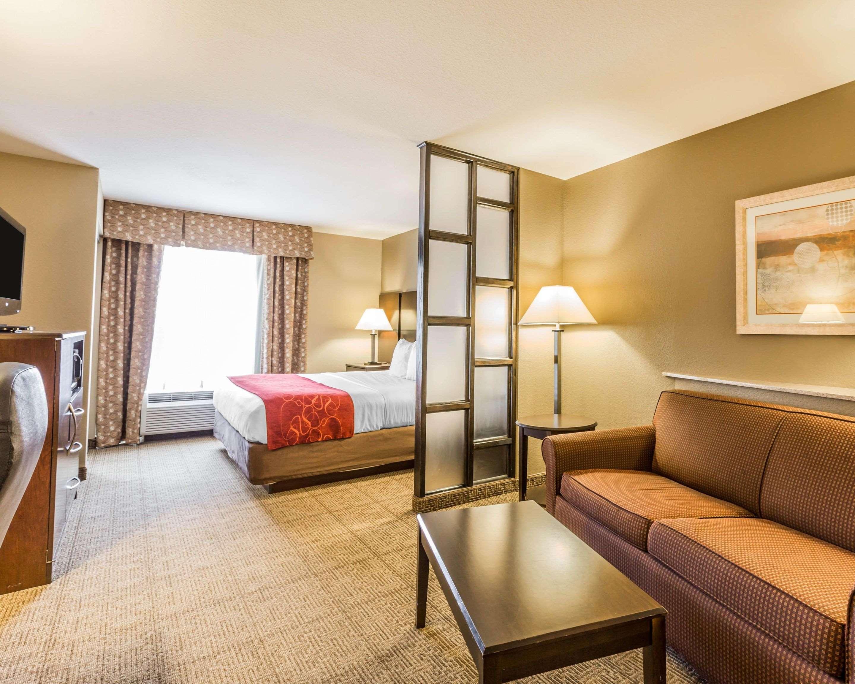 Comfort Suites Commerce Exteriör bild