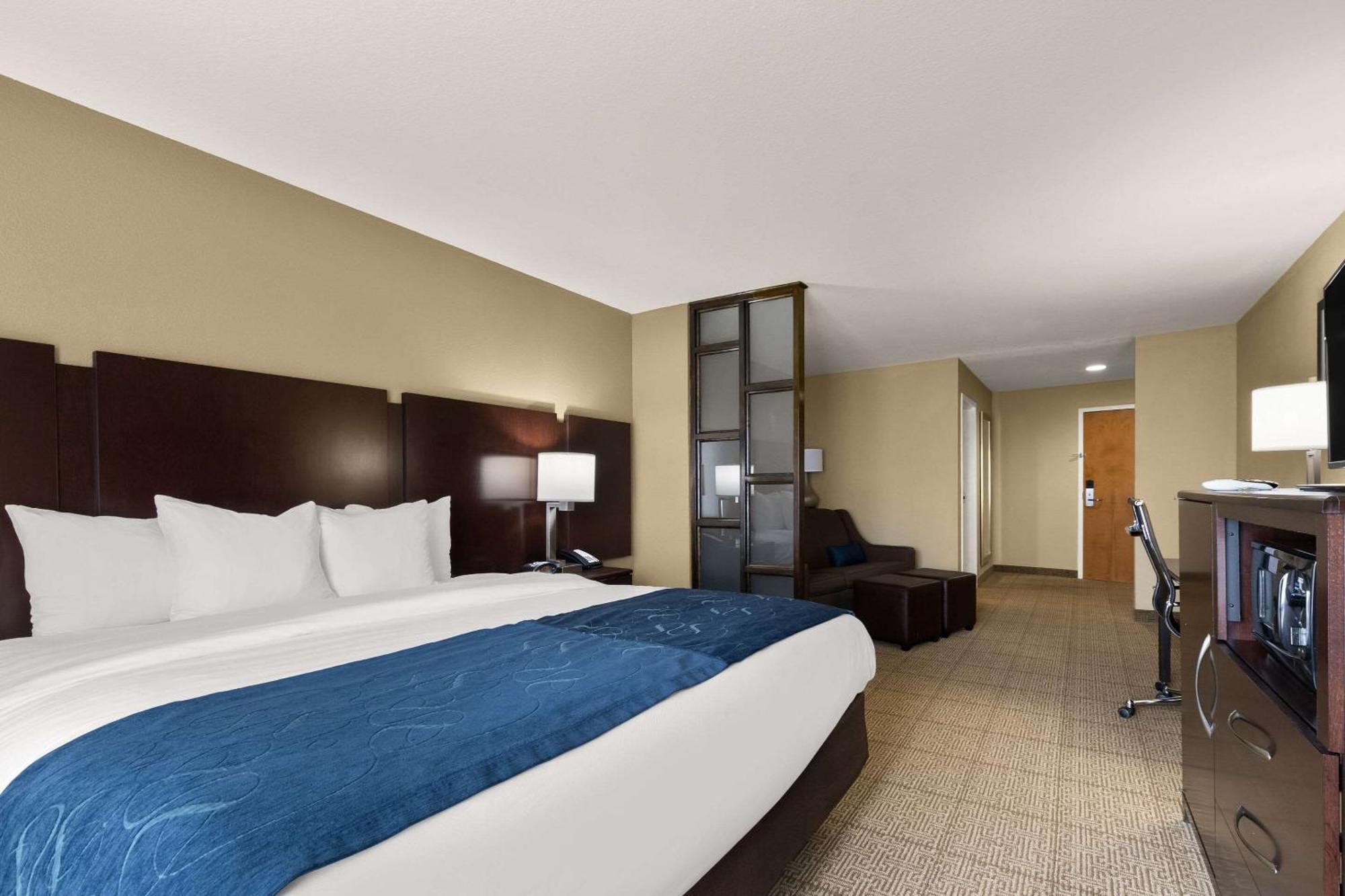 Comfort Suites Commerce Exteriör bild